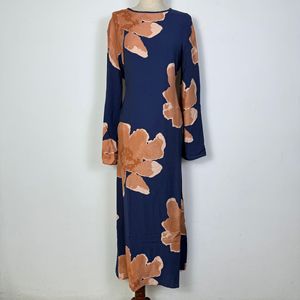 Nuevo Vestido Elegante de Manga Larga con Flores, Estilo Holgado y Moderno, con Diseño de Flores Grandes que Estiliza la Figura, 2026 - Product Image 1