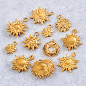 Collana e Bracciale Vintage Placcati Oro 18K in Acciaio Inossidabile Impermeabile con Ciondolo a Croce Solare e Amore, Fai da Te, per Commercio Transfrontaliero - Product Image 2