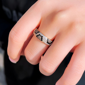 Đồ trang sức thời trang đen trắng Champagne <span class=keywords><strong>Cubic</strong></span> <span class=keywords><strong>Zirconia</strong></span> nga mạ vàng rắn báo in nhẫn cho phụ nữ bên đám cưới - Product Image 3