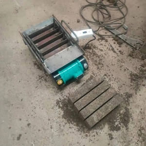 Moldes manuales <span class=keywords><strong>de</strong></span> <span class=keywords><strong>bloques</strong></span> <span class=keywords><strong>de</strong></span> hormigón para hacer <span class=keywords><strong>bloques</strong></span> <span class=keywords><strong>de</strong></span> <span class=keywords><strong>muro</strong></span> <span class=keywords><strong>de</strong></span> contención <span class=keywords><strong>de</strong></span> hormigón Minitype - Product Image 5