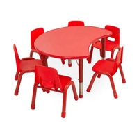 Meubles d'étude pour enfants modernes et colorés en gros, table et chaises en bois en forme de lune pour l'école