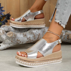 Collection d'été : Sandales compensées à bout ouvert pour femme, confortables, grandes tailles, design respirant, brillantes et épaisses - Product Image 1