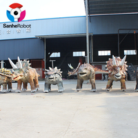 Parc d'attractions Jurassic World Tour on Dinosaur Car Dino Scooter à jetons pour enfants Robot de marche Animatronic Dinsaur Ride