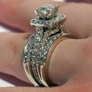 Juego de Joyería Nupcial Q317, Anillo de Compromiso de Oro Blanco con Diamantes, Corte Brillante Redondo para Mujer, Engaste de Garras - Product Image 4