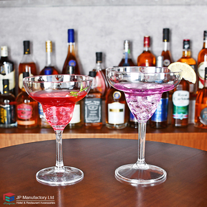 <span class=keywords><strong>Verre</strong></span> à cocktail Margarita en plastique transparent réutilisable 265 ml avec <span class=keywords><strong>pied</strong></span> épais pour bar et pub - Product Image 5