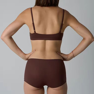 Nuovo Design Reggiseno Donna con Scollo a V <span class=keywords><strong>Senza</strong></span> Imbottitura ad Alto Impatto con Spalline Regolabili e <span class=keywords><strong>Slip</strong></span> Slim con Inserto in Cotone Set Intimo - Product Image 2