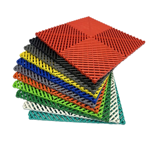 Suelo de Garaje Moderno de PP con Sistema de Encaje, Impermeable, Antideslizante, de Alta Resistencia, con 5 Años de Garantía - Product Image 5