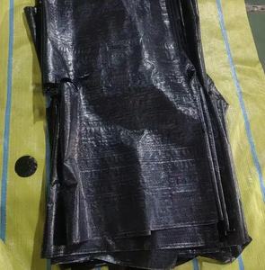 <span class=keywords><strong>La</strong></span> tela antihierbas de PP suele ser tejida con hilo plano de polipropileno (PP) o una mezcla de PP y polietileno (PE). - Product Image 2