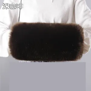 Chauffe-mains chauffant en <span class=keywords><strong>fausse</strong></span> <span class=keywords><strong>fourrure</strong></span> blanche surdimensionnée pour femme - Product Image 3