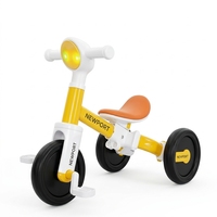 Tricycle à pédales pour enfants à 3 roues avec barre de poussée parentale, siège réglable et panier, cadre robuste, jouet d'extérieur pour garçons et filles