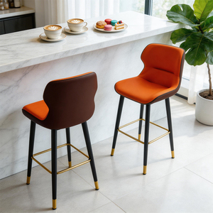 Set di Mobili da <span class=keywords><strong>Bar</strong></span> di Lusso Moderno con Piano in Marmo e Sgabelli in Pelle Arancione - Product Image 3