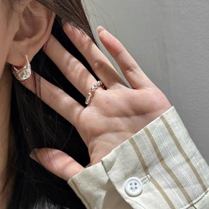 Boucles d'oreilles géométriques en argent sterling S925, style minimaliste pour tous les jours, couleur argent - Product Image 5