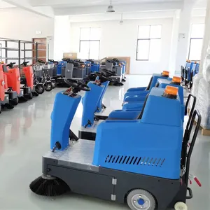 Commercial Garage Warehouse Sweeper Cleaning Floor Sweeper Machine Driving Cheap Street Sweeper