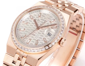 Montre mécanique de luxe avec logo de marque personnalisé, montre-bracelet pour homme simple et élégante, fabriquée en acier inoxydable 904. - Product Image 5