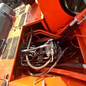 Excavatrice sur chenilles hydraulique d'occasion Doosan DX300/DX300LCA/LC-9C de 30 tonnes avec moteur et pompe, capacité de la benne de 1,45 m, puissance de 159 kW - Product Image 6