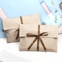 Sac à poussière en jute de luxe avec logo personnalisé, sac d'emballage pour vêtements et cheveux, pochette à rabat en lin de jute avec doublure en satin