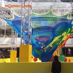 โครงสร้างโครงถักโพลีเอสเตอร์ความทนทานสูง Ropecube ตาข่ายรังผึ้งหลากสีสันแบบเคลื่อนย้ายได้ ศูนย์รวมความบันเทิงสำหรับครอบครัว อุปกรณ์เล่นในร่ม - Product Image 2