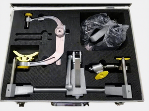 BISONS Vente en gros Rétracteur cérébral manuel Premium avec pince crânienne Instrument de neurochirurgie en acier inoxydable - Product Image 1