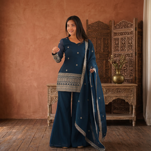 Presentamos una nueva tela de seda crujiente con bordado de lentejuelas y trabajo Jari, conjunto de top con dupatta, pantalón de campana listo para usar. - Product Image 1