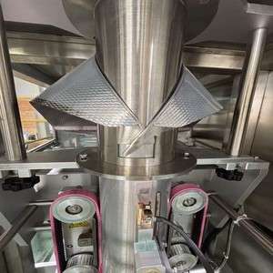 Machine d'emballage VFFS personnalisée pour aliments pour chats, emballage de nourriture pour chats <span class=keywords><strong>en</strong></span> film, sacs d'emballage pour animaux de compagnie, entreprises d'emballage d'aliments pour animaux - Product Image 2