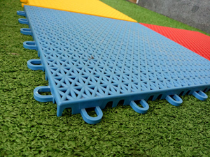 Azulejos de cancha deportiva al aire libre entrelazados de PP personalizados, suelo suspendido repelente al agua <span class=keywords><strong>para</strong></span> baloncesto, bádminton, patinaje sobre ruedas - Product Image 3