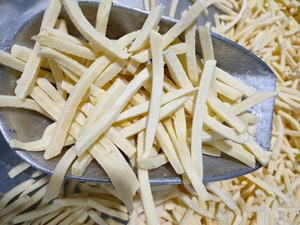 <span class=keywords><strong>Légumes</strong></span> surgelés <span class=keywords><strong>de</strong></span> type premium certifiés BRC organique IQF OEM/ODM <span class=keywords><strong>frites</strong></span> <span class=keywords><strong>frites</strong></span> surgelées en gros - Product Image 2