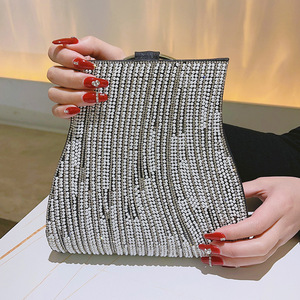 Sac de soirée promotionnel de qualité supérieure, pochette de soirée avec perles et strass, poignée ornée de strass - Product Image 4