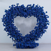 Composition florale artisanale en soie bleu roi, arche de fleurs au toucher naturel pour mariages, toile de fond florale, décoration en forme de cœur