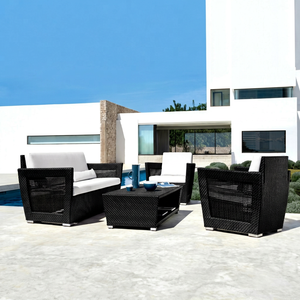 Juego de Sofás de Mimbre de Lujo para Exteriores con Cojines Blancos, Muebles de Jardín de Ratán PE Negro, Juego de 4 Plazas para Patio con Mesa de Vidrio - Product Image 1