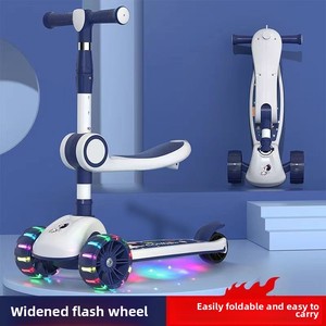 Venta al por mayor OEM: Patinete infantil tres en uno con ruedas luminosas, triciclo con ruedas de PU para niños y niñas, transfronterizo. - Product Image 4