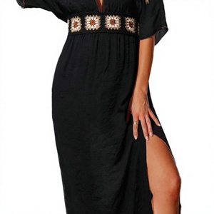 Vestido maxi negro para mujer, cuello en V profundo, manga murciélago, abertura lateral, bordado floral, vestido suelto de gasa para vacaciones - Product Image 4