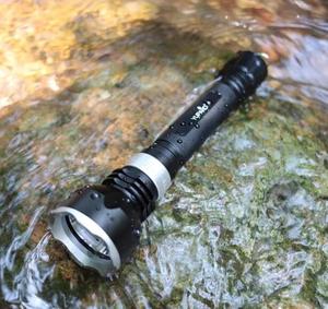 <span class=keywords><strong>L2</strong></span> LED <span class=keywords><strong>Expert</strong></span> Tauchlampe Wiederaufladbare Taschenlampe für Professionelles Tauchen Unterwasser Camping Radfahren Arbeiten Jagen Angeln - Product Image 4