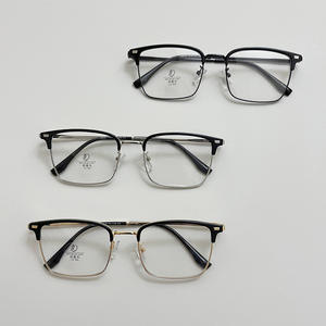 Lunettes de lecture Qianai TR90 à monture carrée, anti-lumière bleue, unisexes, avec verres en polycarbonate et monture en métal pour un usage quotidien - Product Image 3