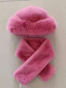 वयस्कों के लिए शरद ऋतु और सर्दियों का फैशन स्कार्फ क्रॉस खरगोश फर टोपी स्कार्फ सेट - Product Image 3