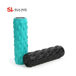 Venta al por mayor de alta calidad portátil Fitness tejido profundo masaje eléctrico 4 niveles de vibración masaje corporal Yoga rodillo de espuma - Product Image 1