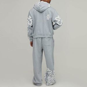 Sweat-shirt à capuche gris chiné à imprimé floral, pantalon de survêtement à motif floral sur toute la surface, ensemble de survêtement deux pièces personnalisé pour homme - Product Image 2