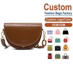 Bolso Bandolera Minimalista de Lujo, Bolso de Hombro de Cuero Liso de Primera Calidad con Correa de Cadena, Diseño de Marca Personalizado en Lotes Pequeños - Product Image 1