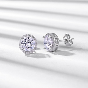 <span class=keywords><strong>Prix</strong></span> <span class=keywords><strong>d</strong></span>'usine 1ct 2ct 3ct Moissanite S925 Boucles <span class=keywords><strong>d</strong></span>'oreilles pour femmes et hommes Boucles <span class=keywords><strong>d</strong></span>'oreilles à clous en <span class=keywords><strong>diamant</strong></span> VVS Boucles <span class=keywords><strong>d</strong></span>'oreilles à clous en moissanite - Product Image 3