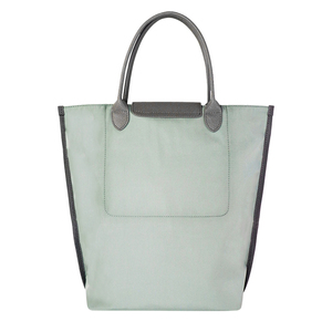 Sac fourre-tout en nylon vert clair personnalisé, grande capacité, avec garniture en cuir, idéal pour les trajets quotidiens des femmes, fabriqué en usine OEM - Product Image 4
