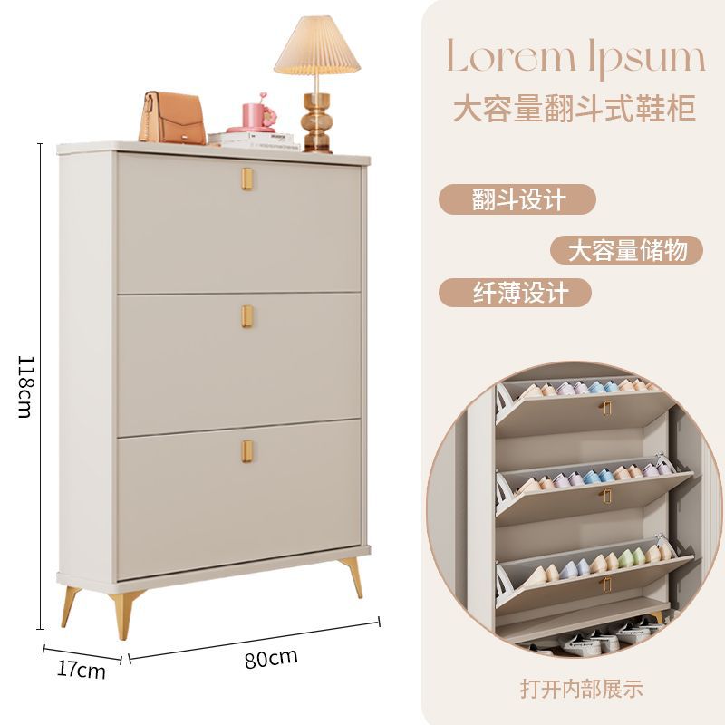 Crema triple: 80 cm de largo, 17 cm de grosor, 118 cm de alto.