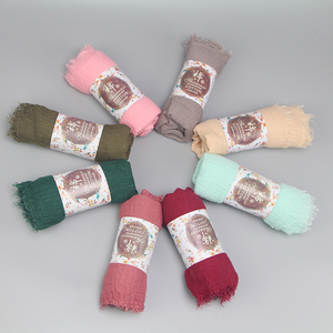 Pañuelo de algodón con flecos para la cabeza, Hijab musulmán, alta calidad, 80 colores - Product Image 4