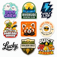 Autocollants en vinyle personnalisés de forme de badge de qualité supérieure, impression de logo et de motifs personnalisés, autocollants imperméables de forme de badge