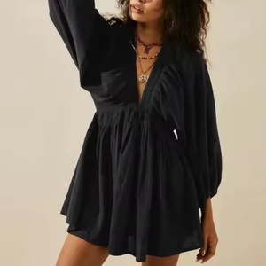 Nouvelle robe d'été pour femmes, design élégant, de haute qualité, sexy, col en V profond, manches longues bouffantes, taille fine, mini robe en lin pour femmes - Product Image 2