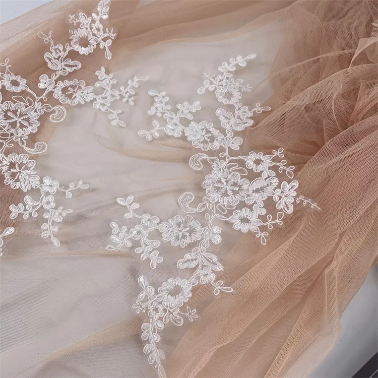 Großhandel Serie von Französisch Spitze Applikation Design für Hochzeits kleid Dekoration Spitze Patch in Paaren