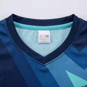 Conjunto de Camiseta Retro de Fútbol para Hombre y Pantalones Cortos de Entrenamiento, Fabricante de Equipaciones de Fútbol Personalizadas, Conjunto Deportivo Masculino, Camisetas de Fútbol Económicas - Product Image 3