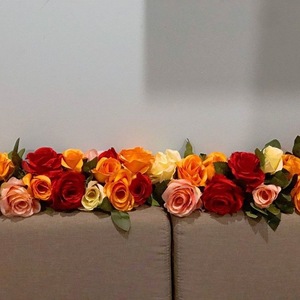 Guirlandes de roses artificielles uniques en soie, décoration murale pour salon, chambre, balcon - Product Image 1