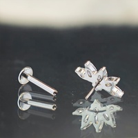 Pendientes de Titanio ASTM-F136 con Zirconia en Forma de Oliva de Cinco Pétalos, Zirconia Circular de un Pétalo, con Cierre a Presión, Venta al Por Mayor