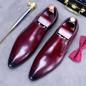 Chaussures décontractées pour hommes en cuir de veau style britannique, brogues Goodyear, bout carré rétro, faites à la main, légères, respirantes, antidérapantes - Product Image 1