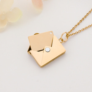 Lettres en acier inoxydable, cœur blanc, pendentif photo personnalisé Love You Message Little Slots Home Envelope Locket Secret Necklace - Product Image 3