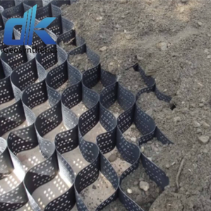 Malla Geocell de HDPE Perforada, Tipo Panal 3D, para Protección de Taludes y Control de la Erosión en Terraplenes de Carreteras - Product Image 1